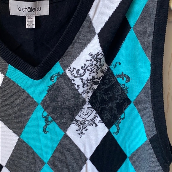 Sweater Vest with Diamond Plaid Design - Picture 2 of 6